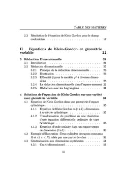 Équations de Klein Gordon sur les variétés