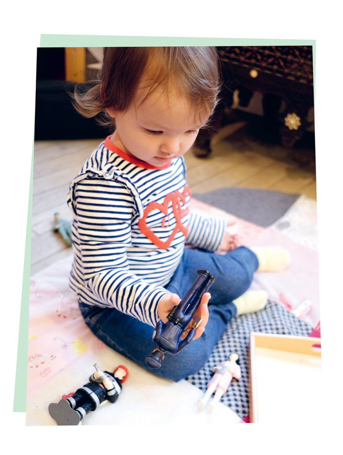 100 activités Montessori avec mon tout-petit 0-3 ans