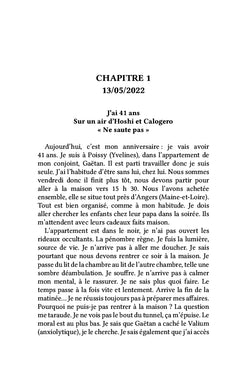 La petite fille au sourire figé
