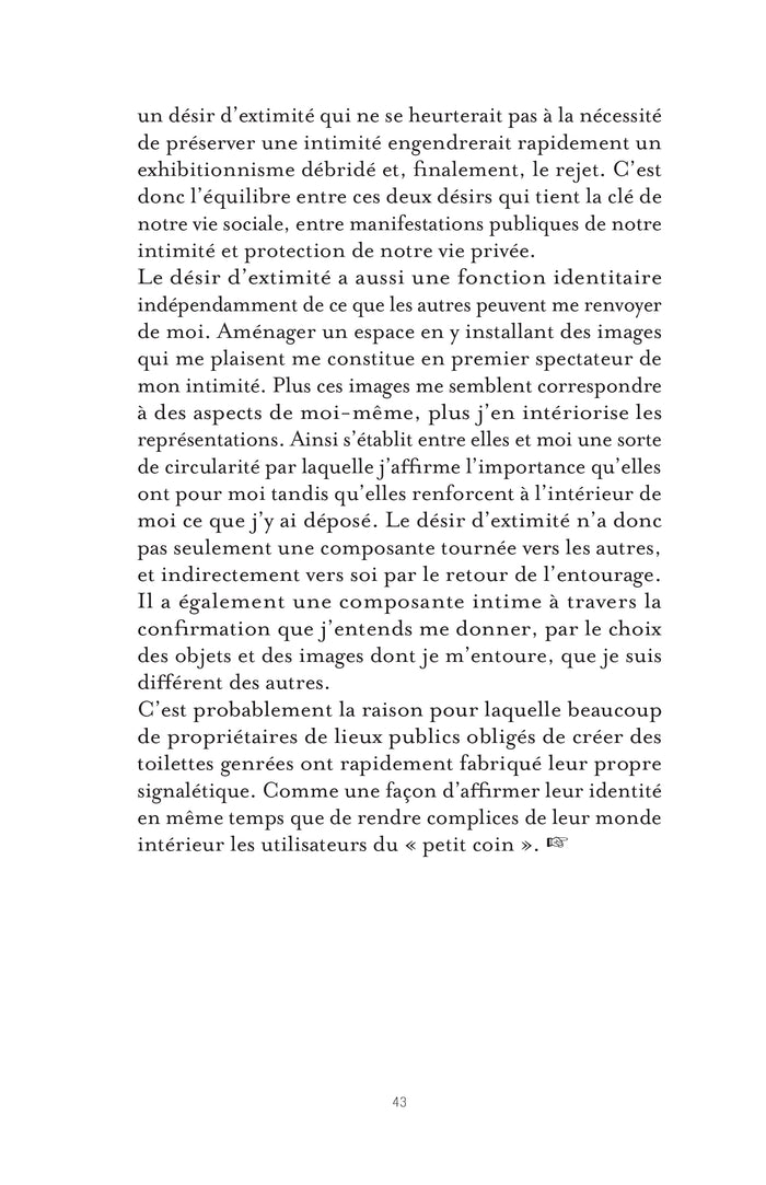 Au fond du couloir à gauche