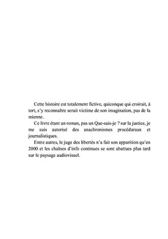 Du sang sur la robe