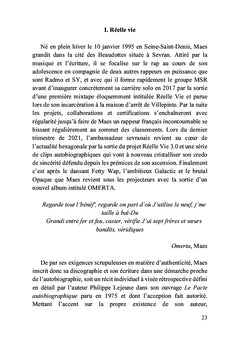 Pétales sur asphalte