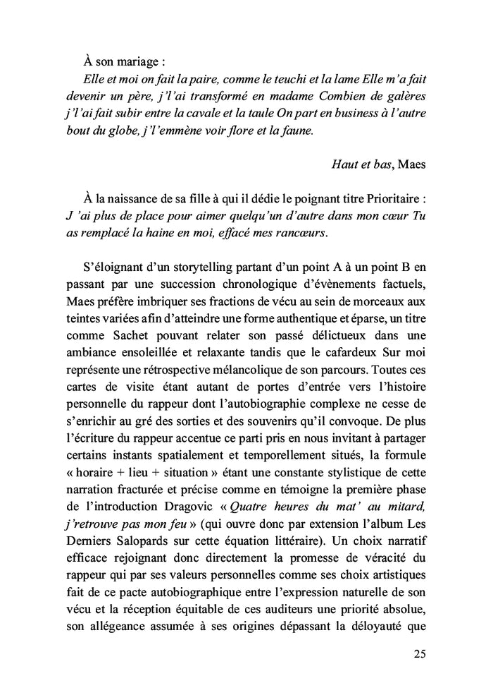 Pétales sur asphalte