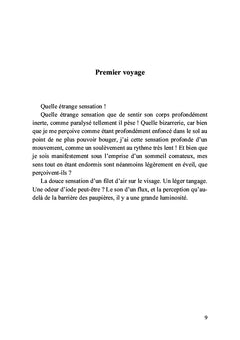 Jeune femme sur bastingage