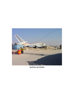 Blouse blanche et burkas noires