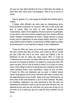 Je le suis en secret à la campagne d'une ville mystérieuse