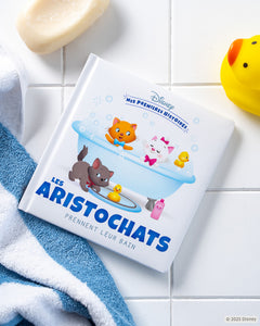 Les Aristochats prennent leur bain