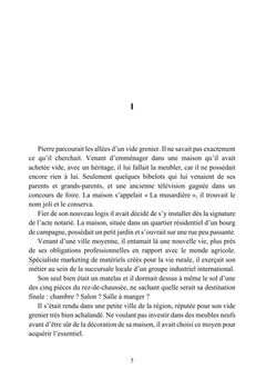 Il y a du champagne sous l'escalier
