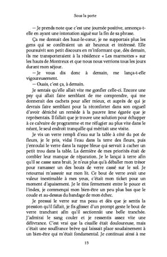 Sous la porte