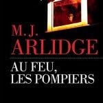 Au feu, les pompiers