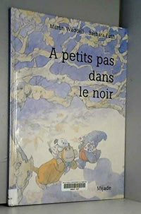 À petit pas dans le noir relié
