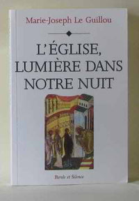 Eglise lumière dans la nuit