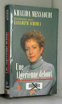 Une algérienne debout