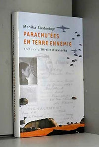 Parachutées en terre ennemie