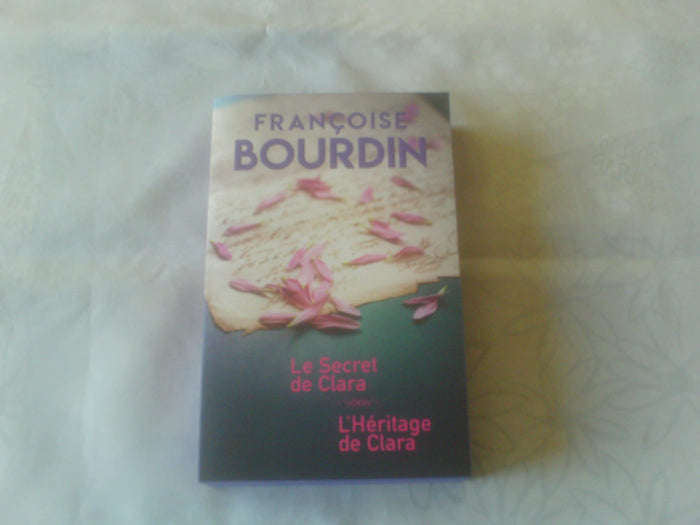 Le secret de Clara suivi de l'héritage de Clara.