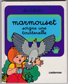 Marmouset soigne une tourterelle