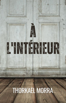 À l'intérieur