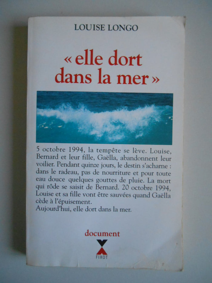Elle dort dans la mer