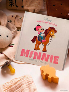 Minnie aime les poneys