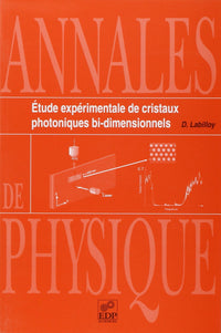 Etude expérimentale de cristaux photoniques bi-dimensionnels