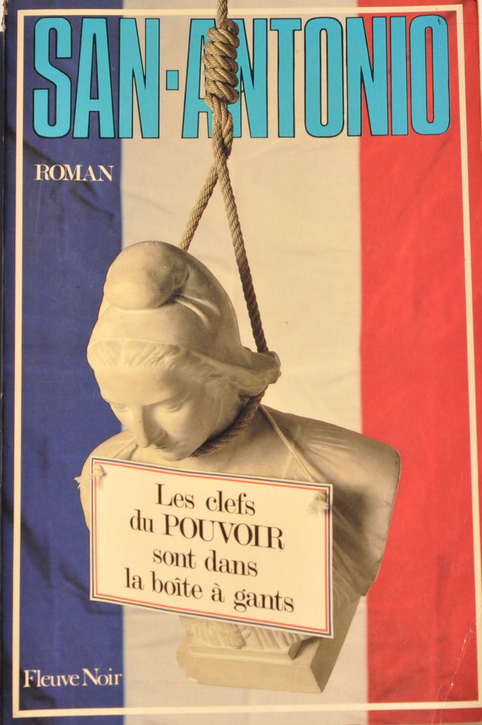 CLES POUVOIR SONT BOITE GANTS