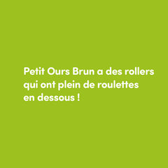 Petit ours brun fait du roller