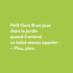 Petit ours brun sauve un petit oiseau