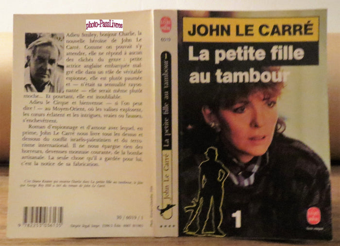 LA PETITE FILLE AU TAMBOUR T01