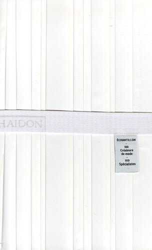 Échantillon. 100 créateurs de mode. 10 spécialistes