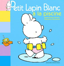 Petit lapin blanc à la piscine