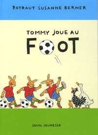 Tommy joue au foot