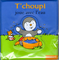 T'choupi joue avec l'eau