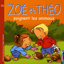 Zoé et Théo soignent les animaux
