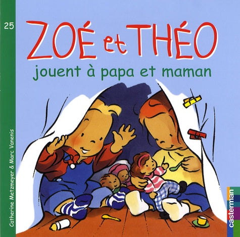 Zoé et Théo jouent à Papa et Maman