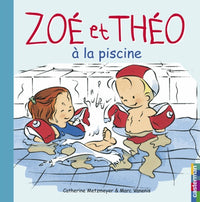 Zoé et Théo à la piscine