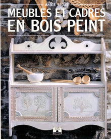 Meubles et cadres en bois peint