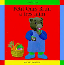 Petit ours brun a très faim
