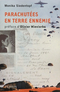Parachutées en terre ennemie