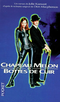 Chapeau melon et bottes de cuir