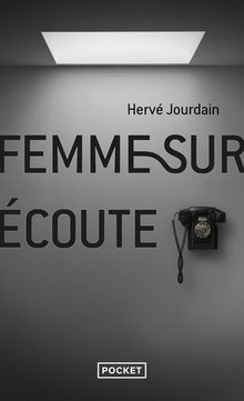 Femme sur écoute