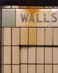 Walls: Des pages à graffer, tagger, gribouiller