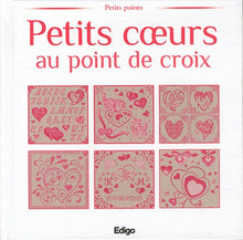 Petits coeurs au point de croix
