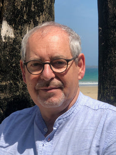 Tueur retraité cherche petits boulots