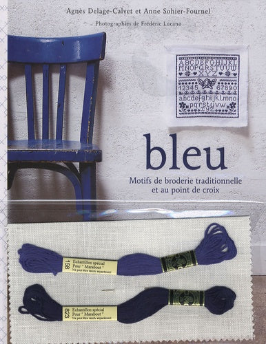 Bleu: Motifs de broderie traditionnelle et au point de croix