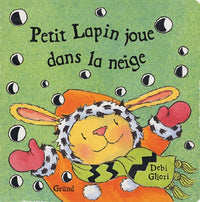 Petit Lapin joue dans la neige