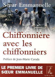 Chiffonnière avec les chiffonniers