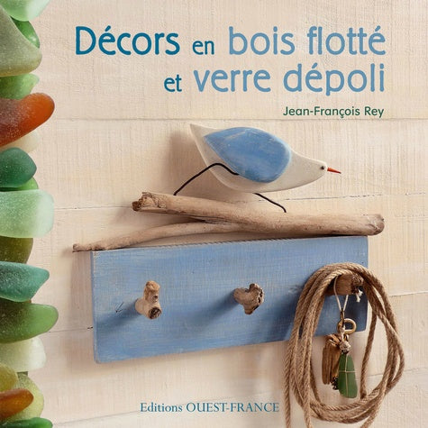 Décors en bois flotté et verre dépoli