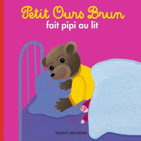 Petit ours brun fait pipi au lit