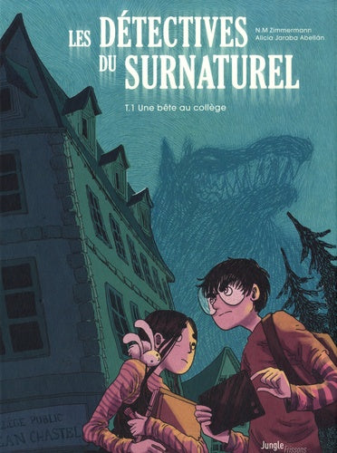 Une bête au collège