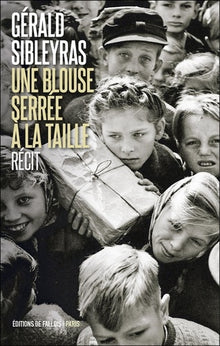 Une blouse serrée à la taille